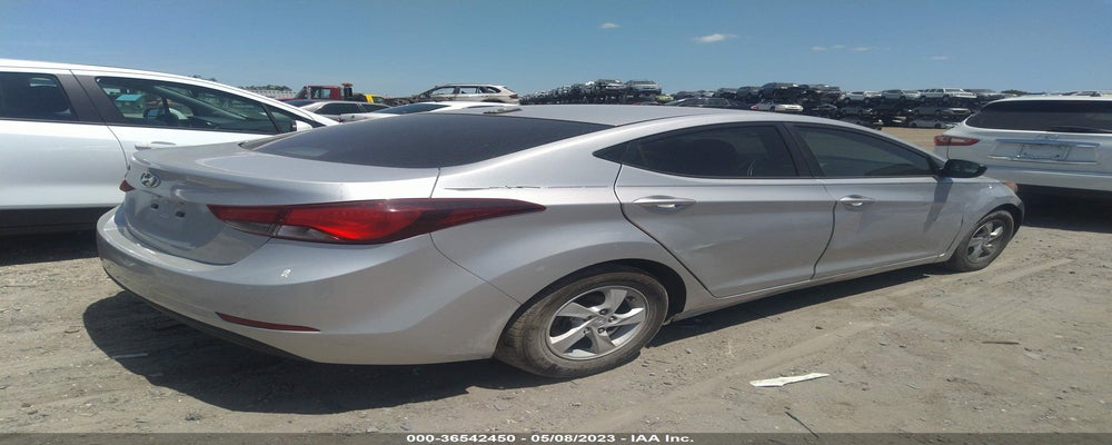 5NPDH4AE8FH651755 2015 HYUNDAI ELANTRA photo no. 4