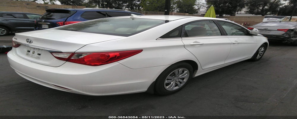 5NPEB4AC0BH164063 2011 HYUNDAI SONATA photo no. 4