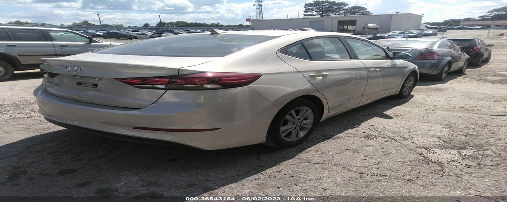 KMHD84LF5HU261481 2017 HYUNDAI ELANTRA photo no. 4
