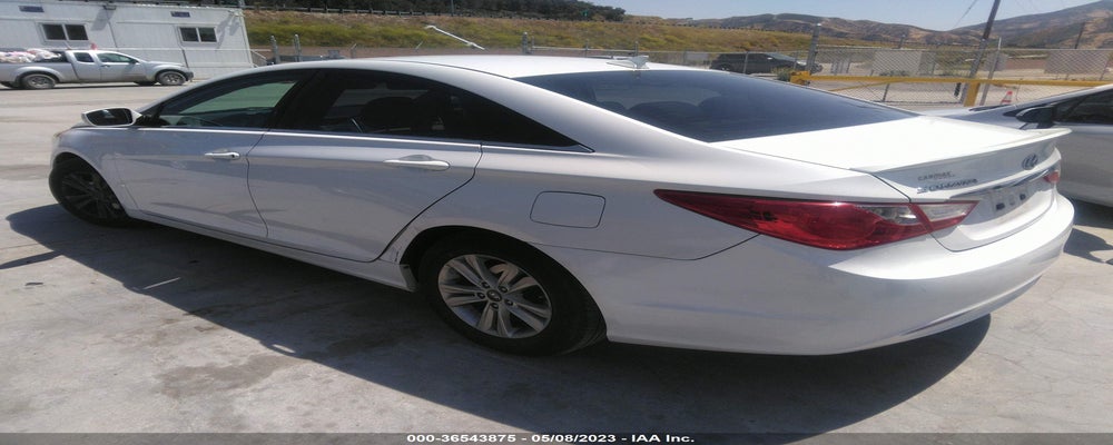 5NPEB4AC4BH196630 2011 HYUNDAI SONATA photo no. 3