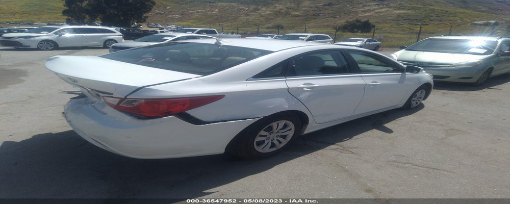 05NPEB4AC9DH52994 2013 HYUNDAI SONATA photo no. 4