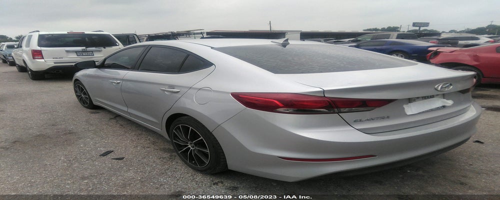 5NPD84LF3JH231335 2018 HYUNDAI ELANTRA photo no. 3