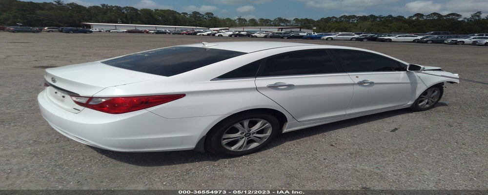 5NPEC4ACXBH109312 2011 HYUNDAI SONATA photo no. 4