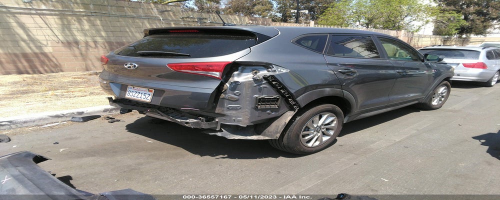 KM8J23A49GU227865 2016 HYUNDAI TUCSON photo no. 4