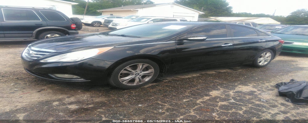 5NPEC4AC4BH257052 2011 HYUNDAI SONATA photo no. 2