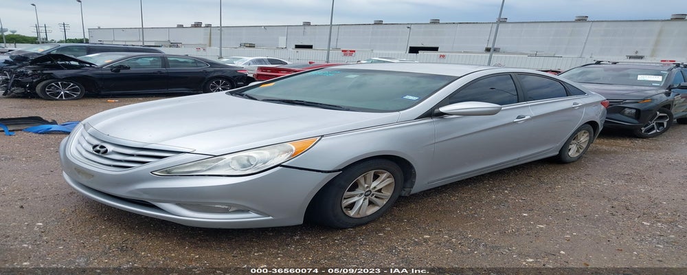 5NPEB4AC4DH505323 2013 HYUNDAI SONATA photo no. 2
