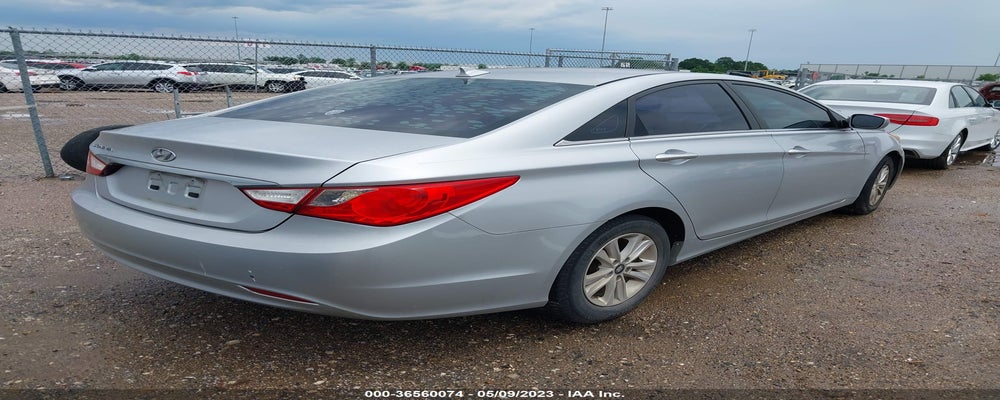 5NPEB4AC4DH505323 2013 HYUNDAI SONATA photo no. 4