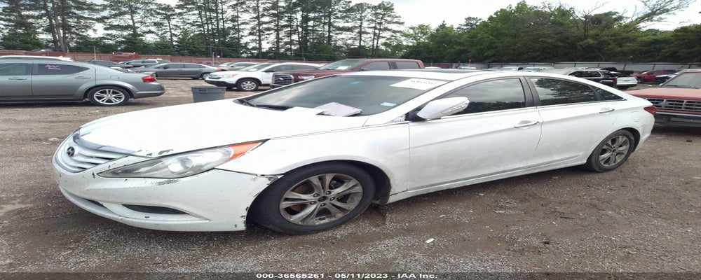 5NPEC4AC0BH070553 2011 HYUNDAI SONATA photo no. 2