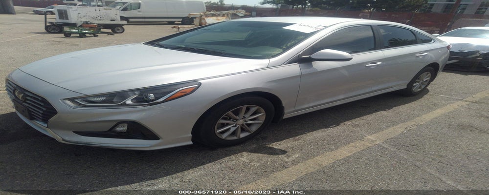 5NPE24AF4JH674439 2018 HYUNDAI SONATA photo no. 2
