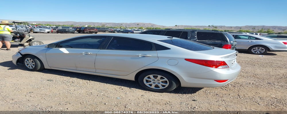 KMHCT4AE2DU558142 2013 HYUNDAI ACCENT photo no. 3