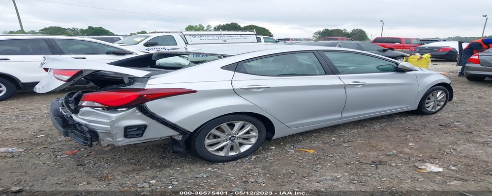 KMHDH4AEXFU436654 2015 HYUNDAI ELANTRA photo no. 4