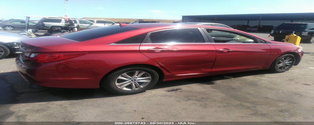 5NPEB4AC5DH645588 2013 HYUNDAI SONATA photo no. 4