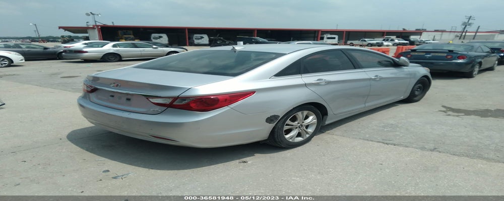 5NPEC4AC2DH554890 2013 HYUNDAI SONATA photo no. 4