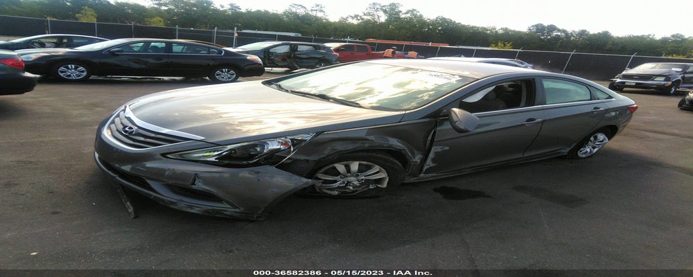 5NPEB4AC7BH277850 2011 HYUNDAI SONATA photo no. 2