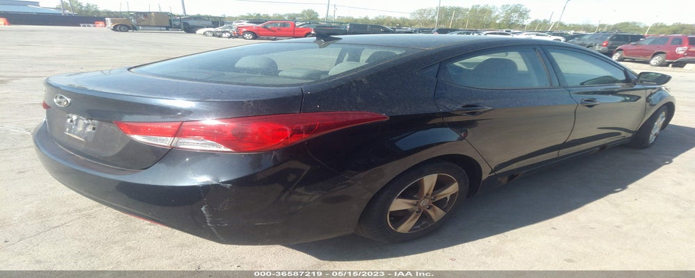 5NPDH4AEXDH269918 2013 HYUNDAI ELANTRA photo no. 4