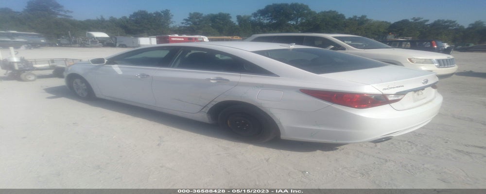 5NPEC4AC6BH298346 2011 HYUNDAI SONATA photo no. 3