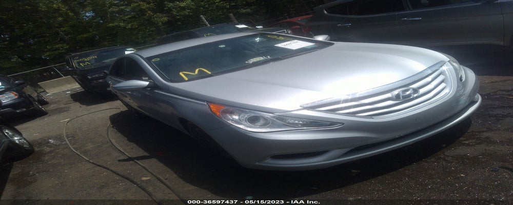 5NPEB4ACXBH209770 2011 HYUNDAI SONATA photo no. 1