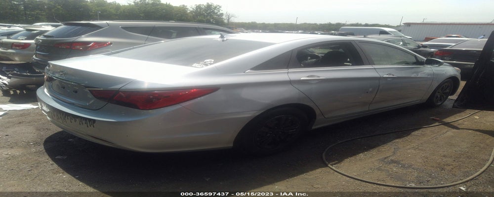 5NPEB4ACXBH209770 2011 HYUNDAI SONATA photo no. 4