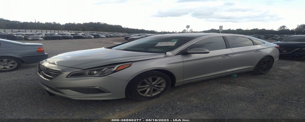 5NPE24AF0FH007486 2015 HYUNDAI SONATA photo no. 2