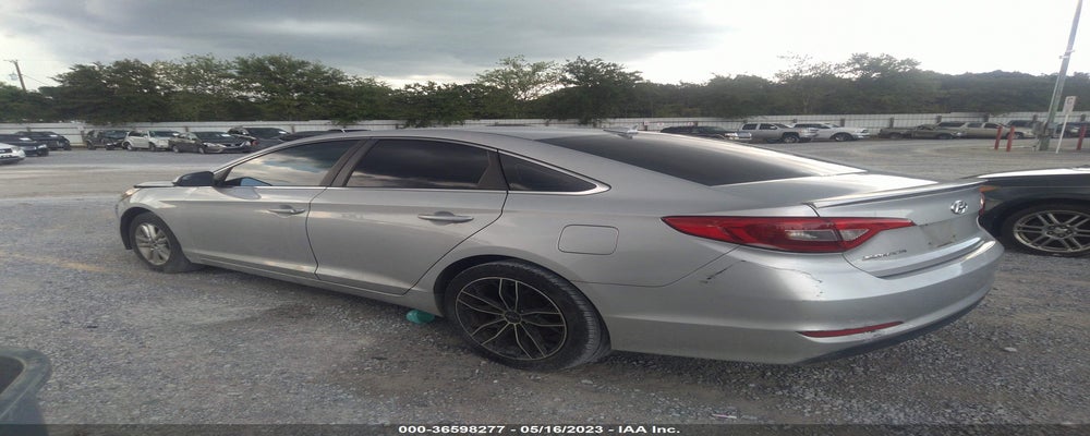 5NPE24AF0FH007486 2015 HYUNDAI SONATA photo no. 3