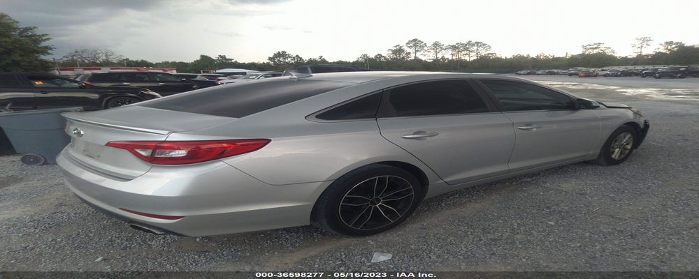 5NPE24AF0FH007486 2015 HYUNDAI SONATA photo no. 4