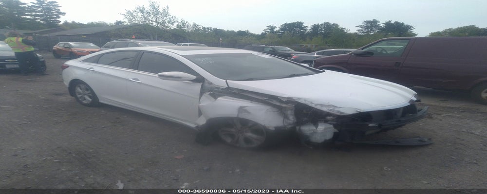 5NPEC4AB4BH295680 2011 HYUNDAI SONATA photo no. 24