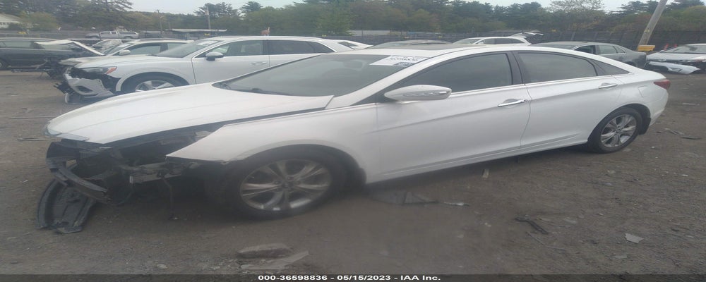 5NPEC4AB4BH295680 2011 HYUNDAI SONATA photo no. 2