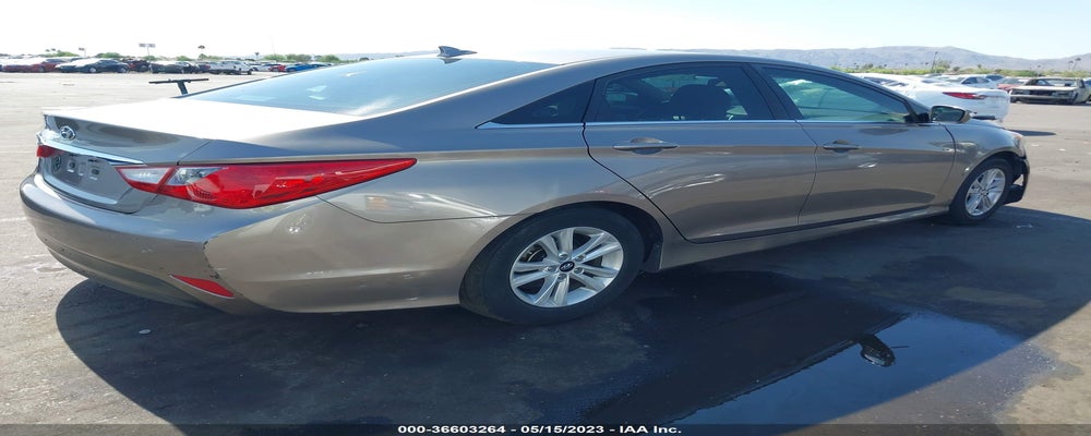 5NPEB4AC0EH932824 2014 HYUNDAI SONATA photo no. 4