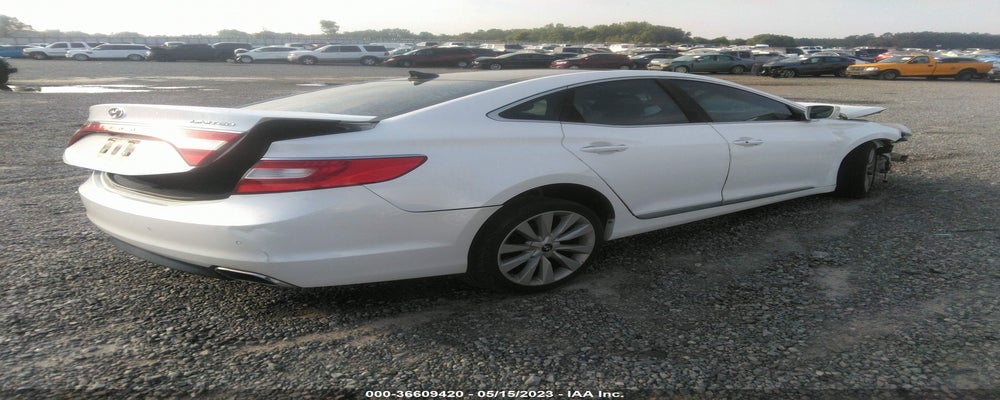KMHFH4JG7FA439216 2015 HYUNDAI AZERA photo no. 4