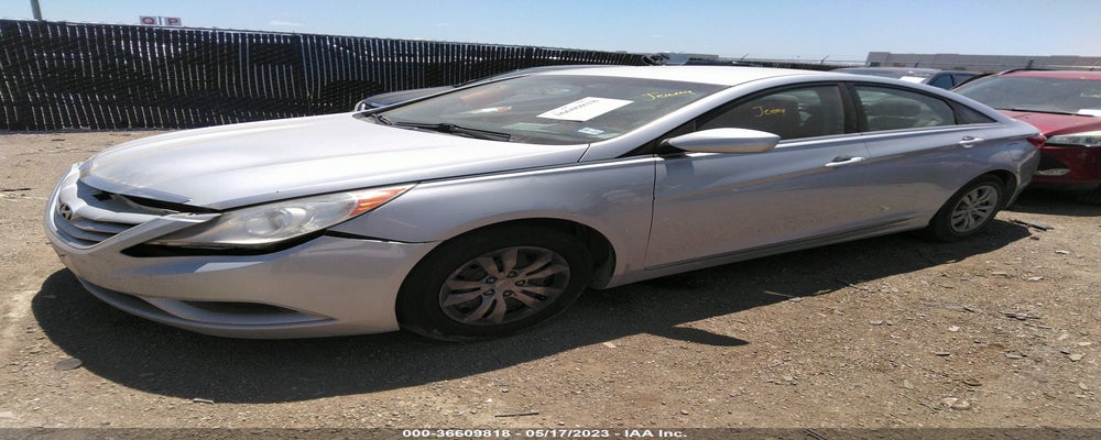 5NPEB4AC7BH307140 2011 HYUNDAI SONATA photo no. 2