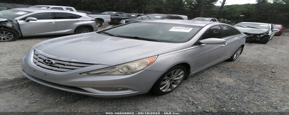 5NPEC4AC6BH131078 2011 HYUNDAI SONATA photo no. 2