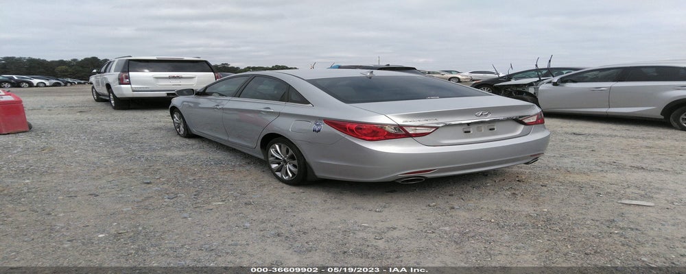 5NPEC4AC6BH131078 2011 HYUNDAI SONATA photo no. 3