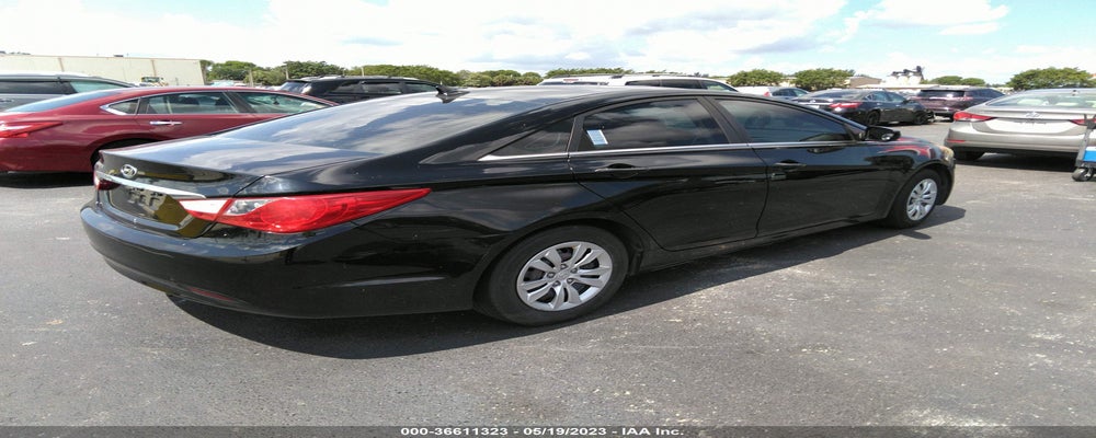 5NPEB4AC0BH077568 2011 HYUNDAI SONATA photo no. 4