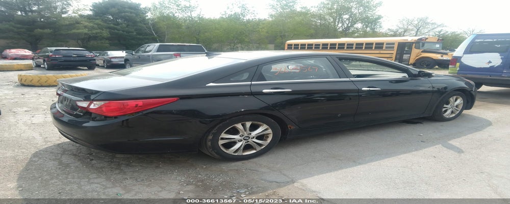 5NPEC4AC9BH013638 2011 HYUNDAI SONATA photo no. 4