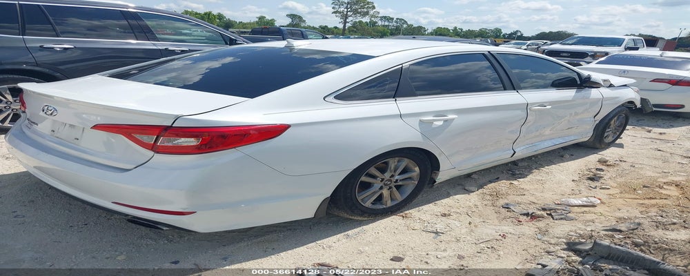5NPE24AF7FH147017 2015 HYUNDAI SONATA photo no. 4