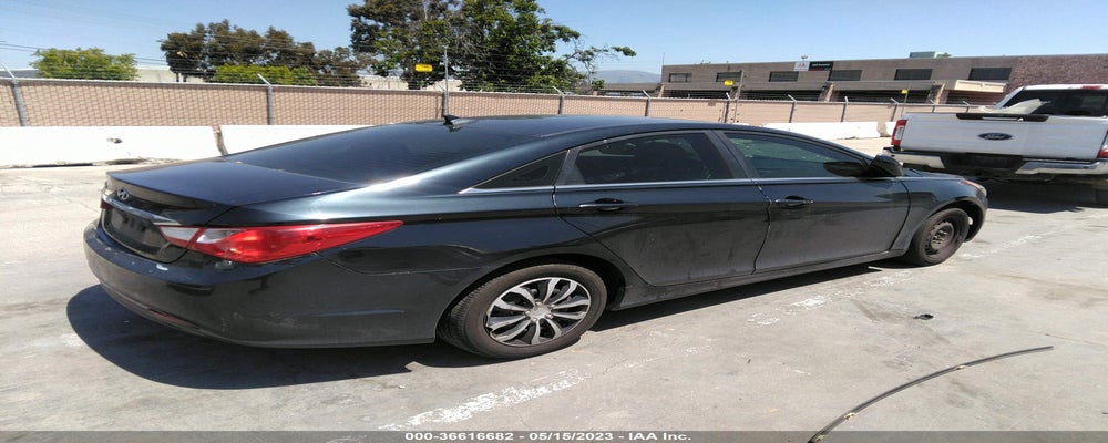 5NPEB4AC3BH240021 2011 HYUNDAI SONATA photo no. 4