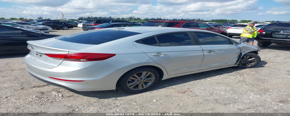 5NPD84LF4JH277725 2018 HYUNDAI ELANTRA photo no. 4