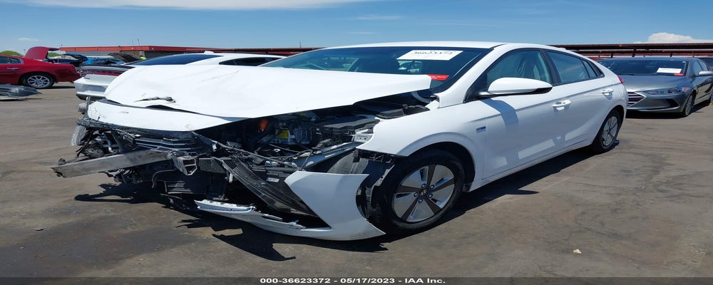 KMHC65LC3HU045464 2017 HYUNDAI IONIQ HYBRID photo no. 2