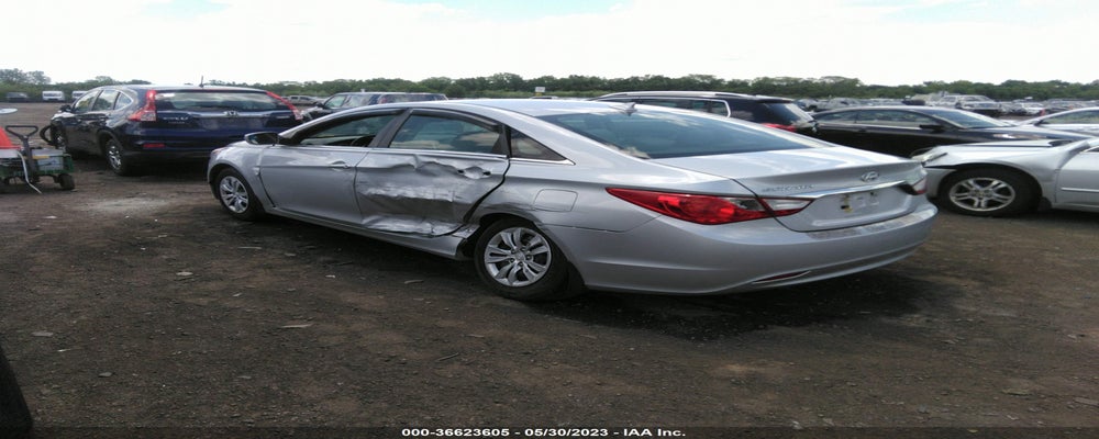 5NPEB4AC2CH407227 2012 HYUNDAI SONATA photo no. 3
