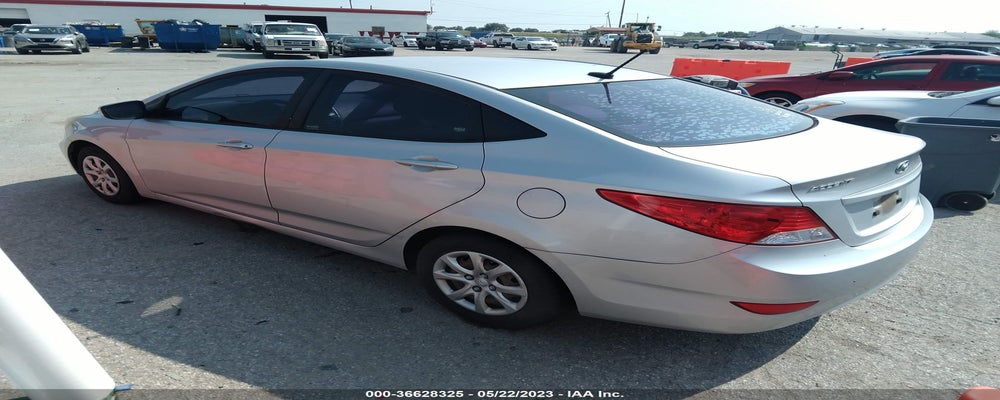 KMHCT4AE4DU275161 2013 HYUNDAI ACCENT photo no. 3