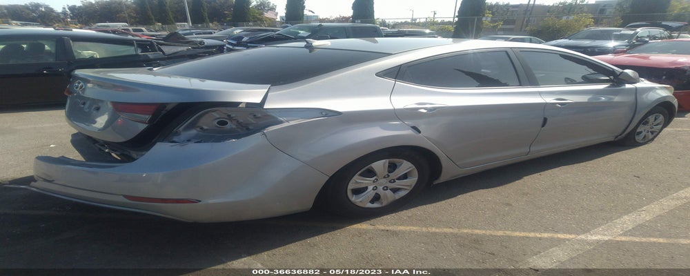 5NPDH4AE7GH698230 2016 HYUNDAI ELANTRA photo no. 4