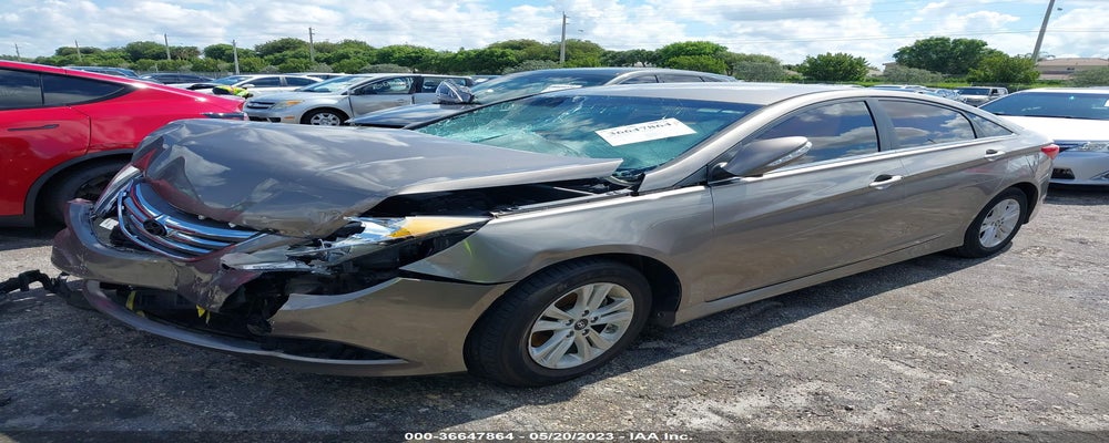 5NPEB4AC2EH870133 2014 HYUNDAI SONATA photo no. 2
