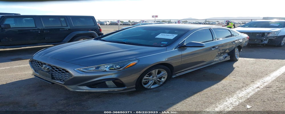 5NPE34AF3JH662991 2018 HYUNDAI SONATA photo no. 2