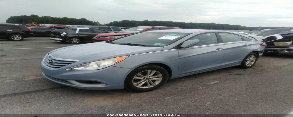 5NPEB4AC8BH203658 2011 HYUNDAI SONATA photo no. 2