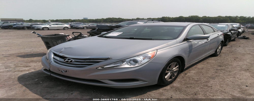 5NPEB4AC2BH180183 2011 HYUNDAI SONATA photo no. 2