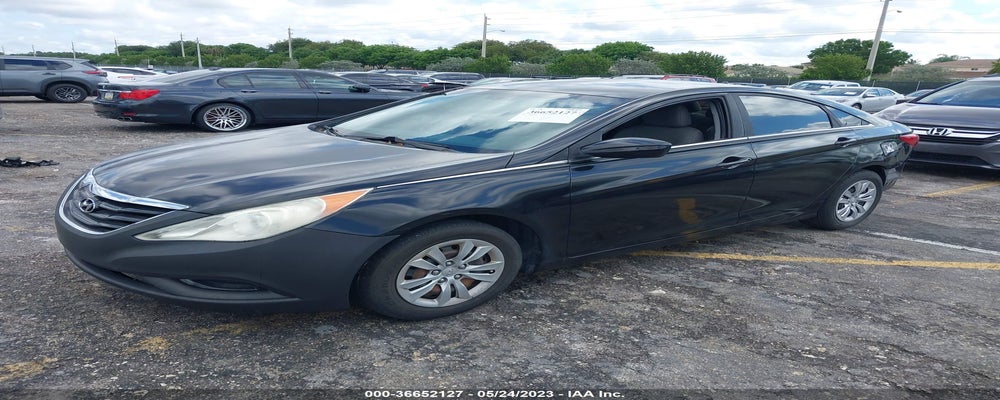 5NPEB4AC8BH306501 2011 HYUNDAI SONATA photo no. 2