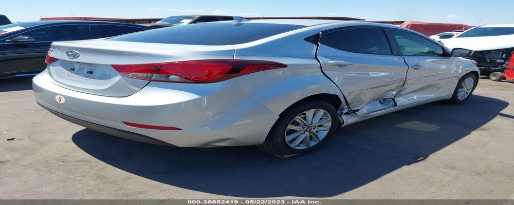 5NPDH4AE6FH588574 2015 HYUNDAI ELANTRA photo no. 4