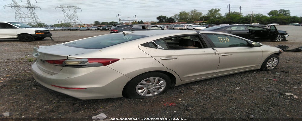 5NPD74LFXHH139930 2017 HYUNDAI ELANTRA photo no. 4
