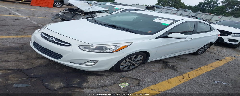 KMHCU4AE5FU923042 2015 HYUNDAI ACCENT photo no. 2