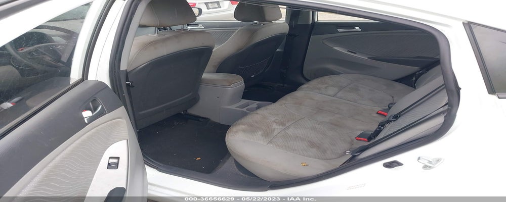 KMHCU4AE5FU923042 2015 HYUNDAI ACCENT photo no. 8